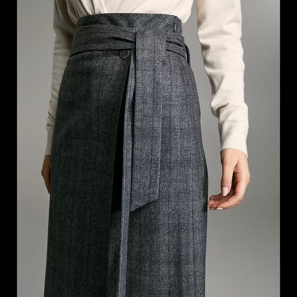 Beautiful Babaton Atelier wrap skirt NWOT - Picture 1 of 6